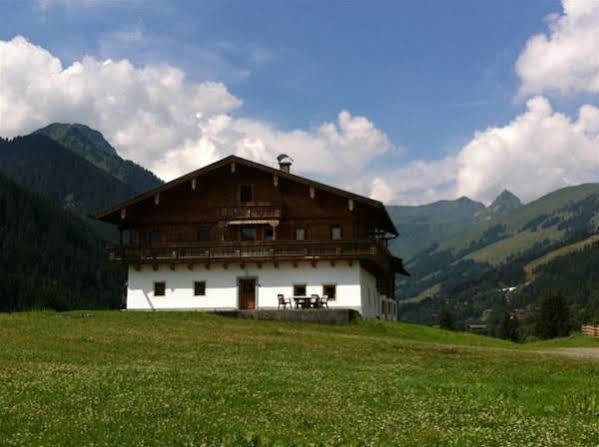 Alpenbauernhaus Vorderbrandthof Saalbach-Hinterglemm Ngoại thất bức ảnh